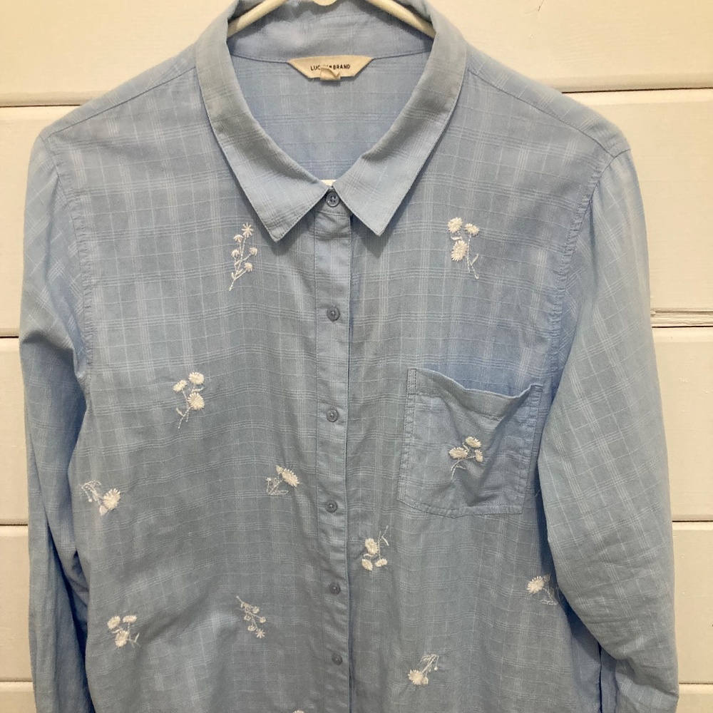 Lucky Brand Light Blue Floral Embroidered top